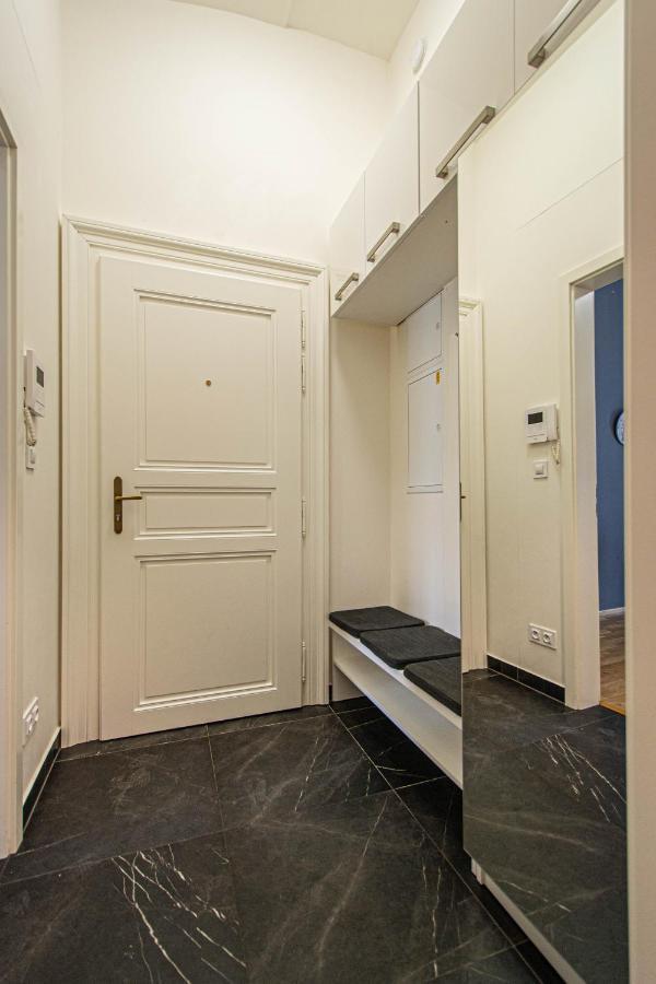 Stylish Apartment In Prague Best Gastronomic Area Exterior foto